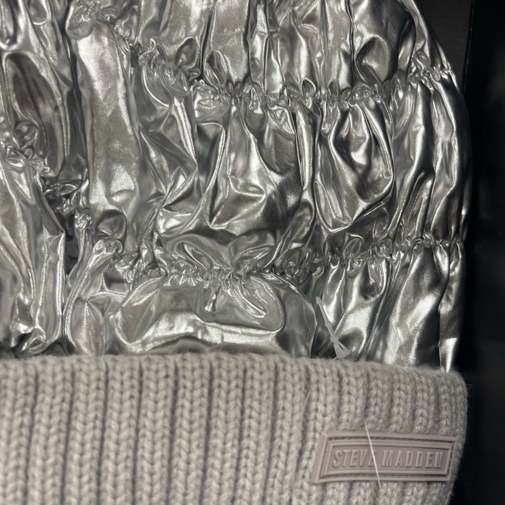 🎁😊🎀STEVE MADDEN PUFF HAT - Picture 5 of 7